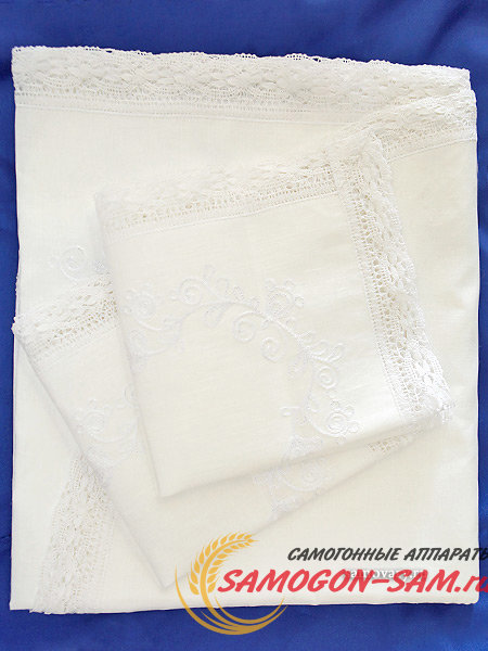 Комплект из скатерти и салфеток белый лен с вышивкой Вологодским кружевом, арт. 0нхп-523 фото 1 — Samogon-sam.ru