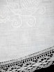 Круглая скатерть белая со светлым кружевом и кружевной вышивкой (Вологодское кружево), арт. 1нхп-648, d-150 фото 2 — Samogon-sam.ru